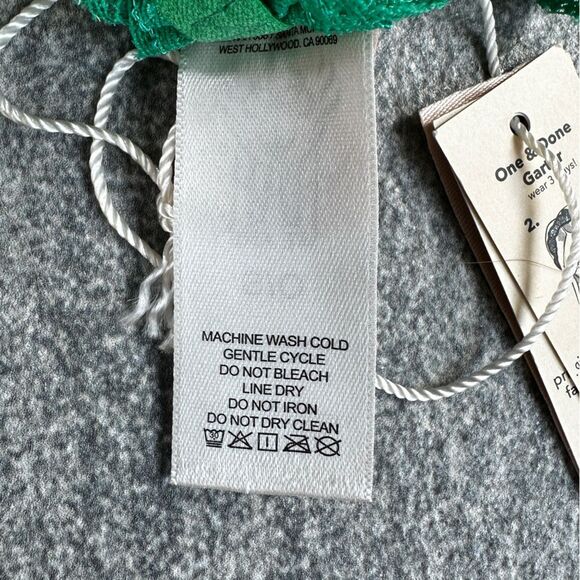 NWT Revolve x HAH One & Done Lace Garter Scrunchie Headband in Emerald Green - Picture 9 of 13